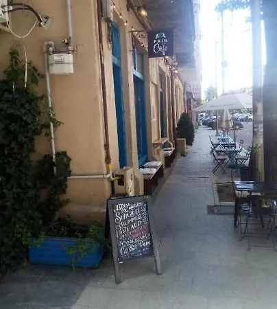 Apartament 2 Camere, Super Dragut Si Spatios,zona Linistita,100 Metri Calea Victoriei, 200 M Old Town בוקרשט